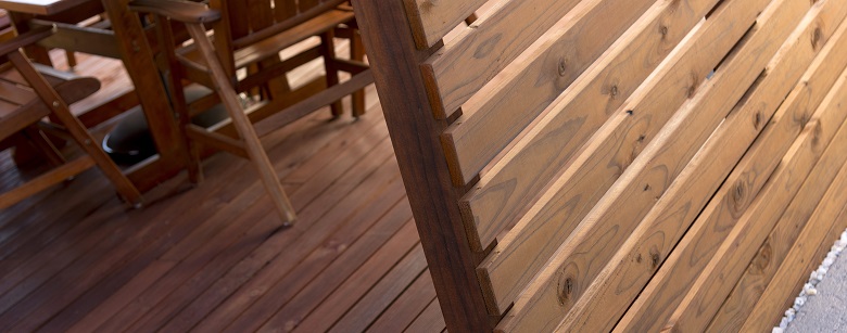 Tasmanian deck with Tasmanian pine